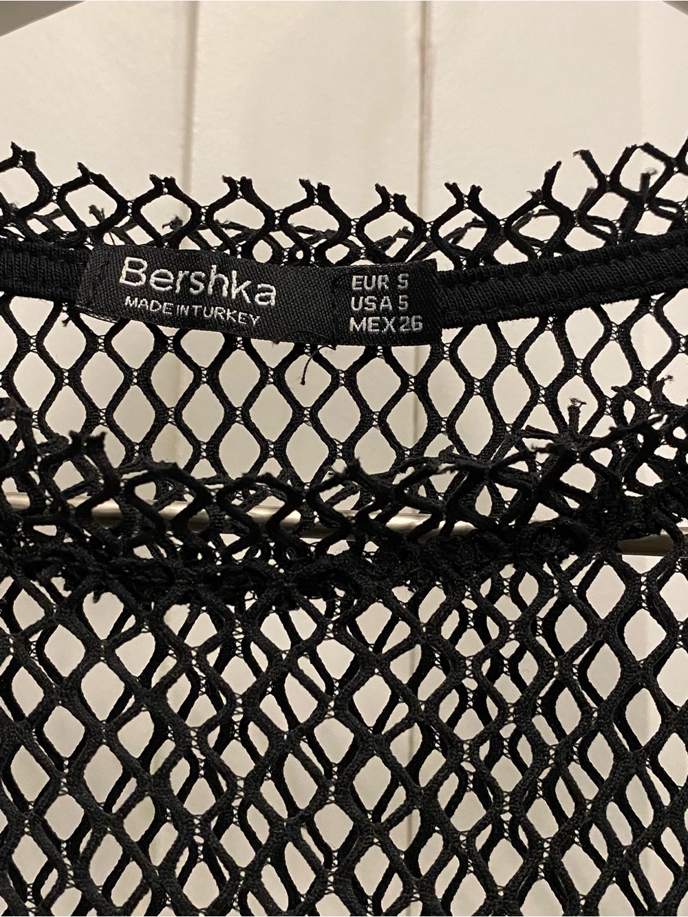 Bershka Black Fishnet Long-Sleeve Crop Top - Picture 8 of 9